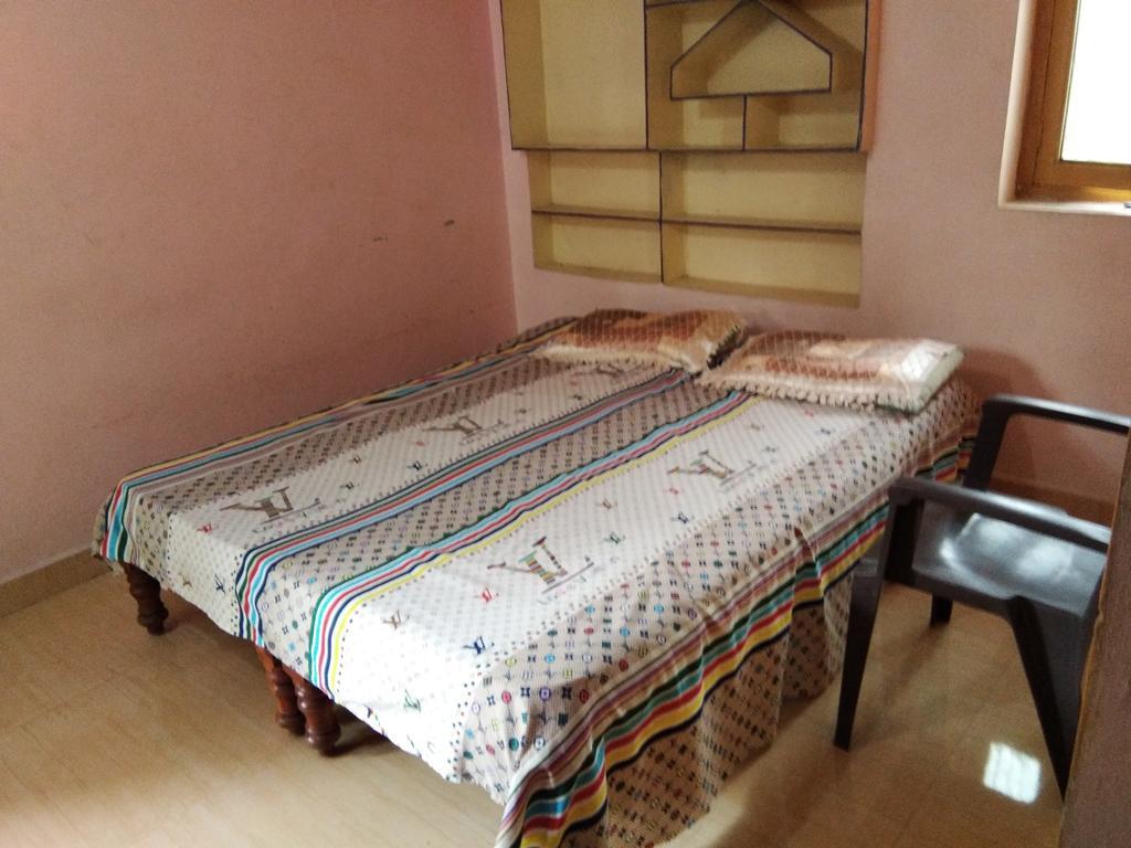 Bobby Guest House Хампи Екстериор снимка